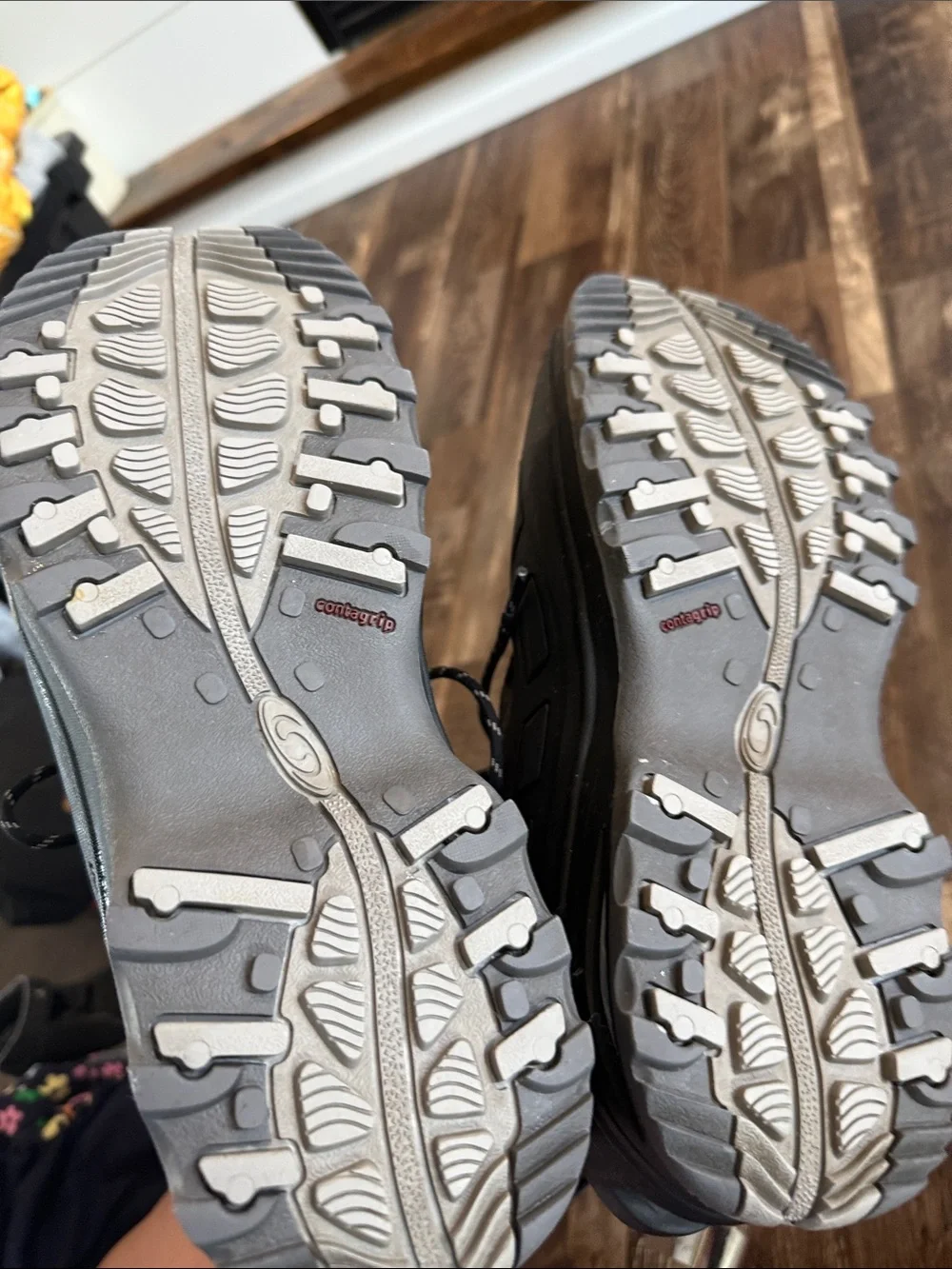 Salomon waterproof lace